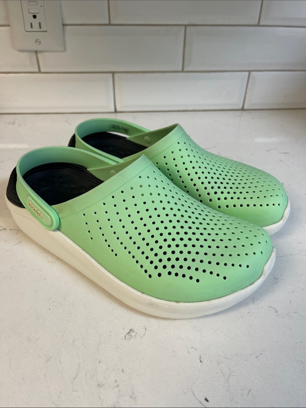 Crocs Literide Clog Mint Green 204592 Unisex Women’s 9 - Men’s 7 - Picture 12 of 17